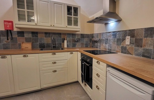 Doolin Cottage | Tigín, 2km from Doolin, with panoramic views of the sea, cliffs and islands.