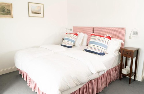Dingle House | Tigin an Bear Boutique Accommodation