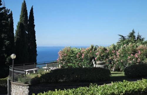 Gardola Apartment | Tignale - Appartement BELVEDERE ALLEGRA 101 - Ferienwohnung am Gardasee mieten