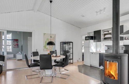 Hou House | "Tiina" - 1km from the sea by Interhome