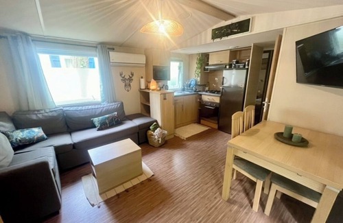 Saint-Cheron House | Tiki House- Mobil home; Cocoon of nature near Paris