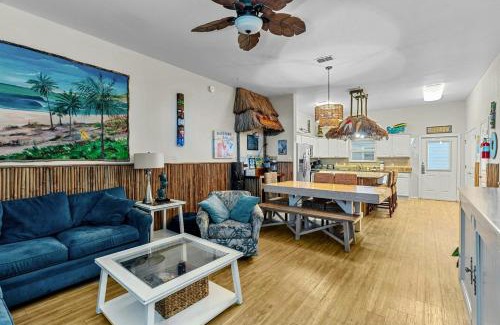 Corpus Christi House | Tiki House