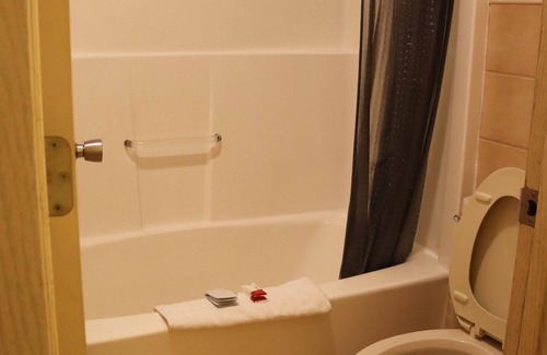 Downtown Spokane Hotel | Tiki Lodge