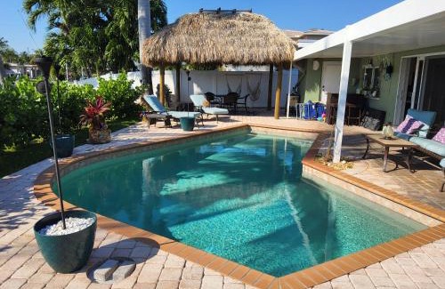 Garden Isles House | Tiki Pool Water Front Paradise