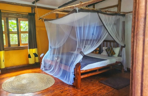 Entebbe Cabin | Tilapia Lodge