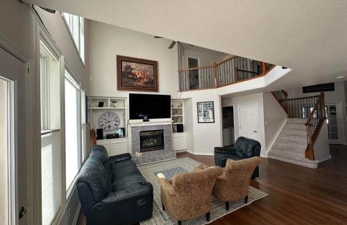 Fort Collins House | Tiller House - Green Room