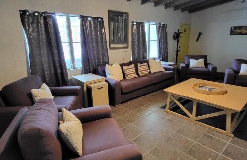 Anna's Retreat Hostel | Tillett Gardens Guest House & Hostel