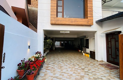 Bullawala Apartment | TIM Stayz Deharadun