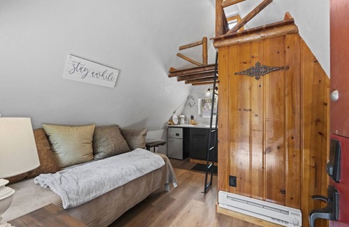 Colorado Springs Cabin | Timber Lodge Cabin #25