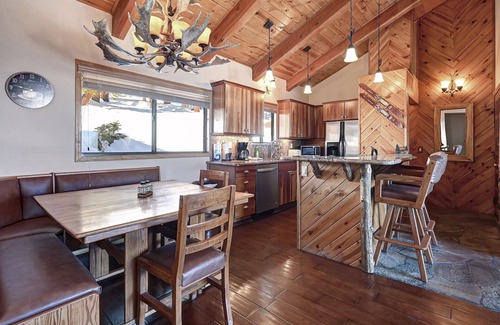 Mammoth Lakes Condo | Timber Ridge 28: Ski In/Ski Out, Spectacular Views
