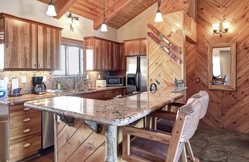 Mammoth Lakes Condo | Timber Ridge 28: Ski In/Ski Out, Spectacular Views