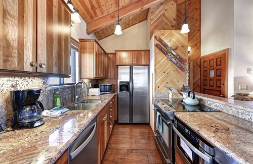 Mammoth Lakes Condo | Timber Ridge 28: Ski In/Ski Out, Spectacular Views