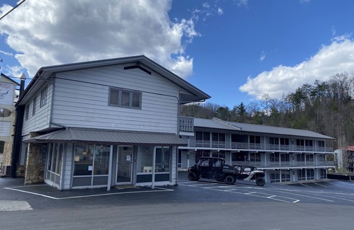 Gatlinburg Apartment | Timber Ridge Lodge - Walking Distance from Downtown Gatlinburg