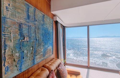 Simon's Town House | Timber's Ocean House
