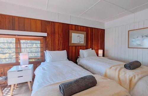 Simon's Town House | Timber's Ocean House