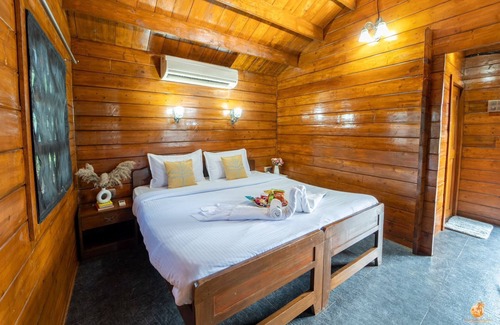 Candolim Hotel | Timber Tide Beach Cottages By Green Concept