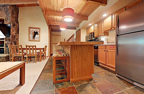 Snowmass Village Condo | 🌲Timberline A3G Standard 1-Bedroom + Loft ~Hot Tub~Pool~WiFi~Ski-in/out~Local Shuttle🌲