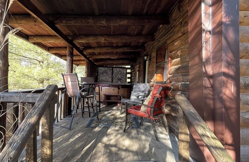 Old Washington Cabin | Timberline Cabins - The Wilmington Cabin - Hot tub, WiFi, Pets, Fireplace