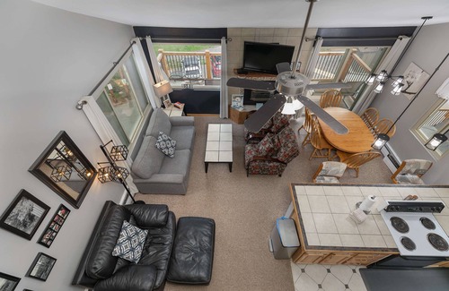 Peak 9 Condo | Timbernest Cottonwood Condo: Ideal Breck Location