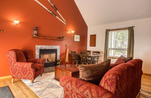 East Kootenay House | Timbers Resort 2 Bedroom: Cabin 8
