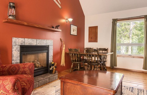 East Kootenay House | Timbers Resort 2 Bedroom: Cabin 8