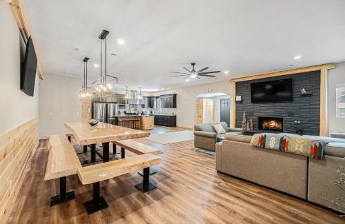 Lewiston Apartment | Timbertown Lodge, Lanes & Spare Cottage