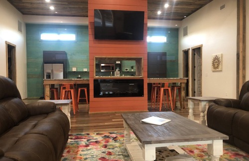 Glenwood Cabin | Time For Livin…just a few steps from the Caddo River