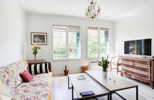 Rueil-Malmaison Apartment | Time of travel