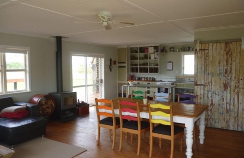 Tapora Cabin | Time out in Tapora, ideal for golfing or fishing