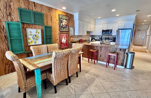 Orange Beach East Condo | Time to get… 🎶 Knee deep in the water somewhere! 🎶 on island time!