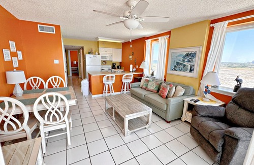 Gulf Shores Condo | Time to get… 🎶 Knee deep in the water somewhere! 🎶 on island time!