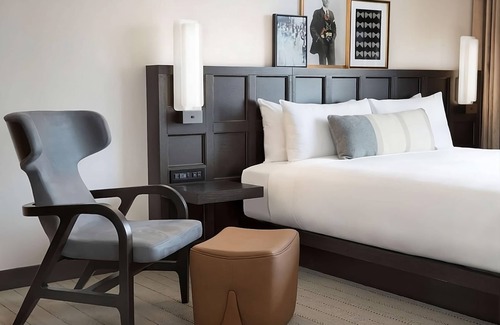 Union Square Hotel | Timeless Elegance in San Francisco's Heart! Spacious Pet-friendly Accommodation!