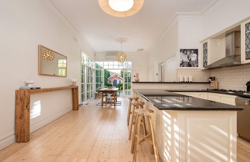 Caulfield East House | Timeless Gem in Malvern East