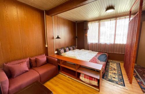 Shangri-La House | Timeless Inn