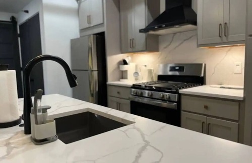 Over-the-Rhine Condo | Timeless Loft -OTR -TQL w/FREE Parking