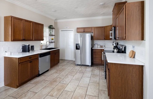 Columbus House | Timeless Midtown Craftsman 2BR, 2BA 15 Mins to Ft Moore