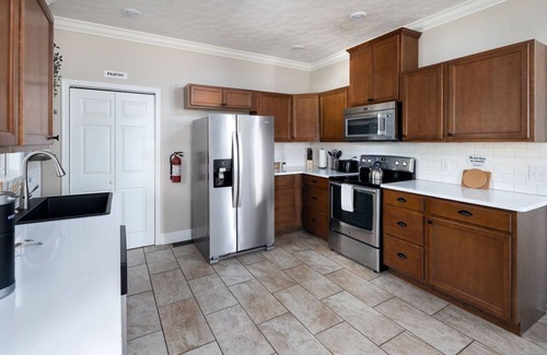 Columbus House | Timeless Midtown Craftsman 2BR, 2BA 15 Mins to Ft Moore