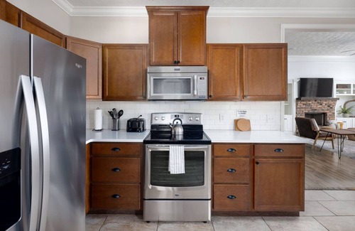 Columbus House | Timeless Midtown Craftsman 2BR, 2BA 15 Mins to Ft Moore