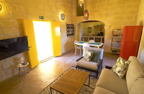 San Lawrenz House | Timeless Village Hideaway