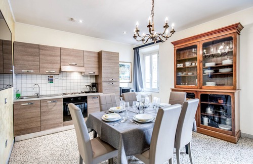 Celio Apartment | Times Rome Colosseum, wide in wonderful location front Coliseum