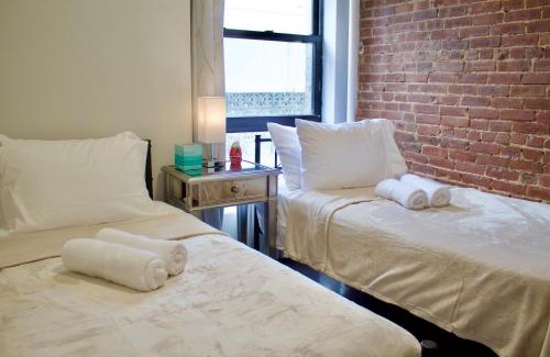 Midtown West Apartment | Times Square Manhattan New York Apartments!