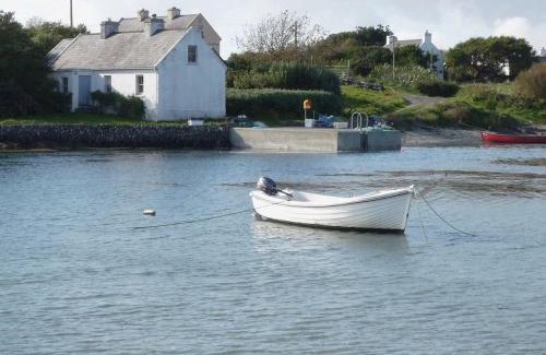 Heir Island House | Timmys Cottage Heir Island by Trident Holiday Homes