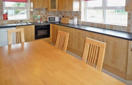 Heir Island House | Timmys Cottage Heir Island by Trident Holiday Homes