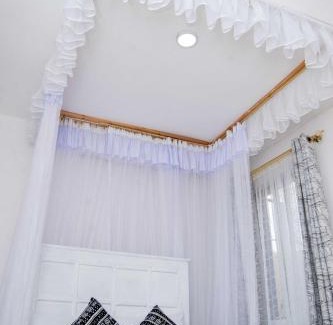 Kisumu Apartment | Tina's 1 BR Apartment with Fast Wi-Fi, Parking and Netflix - Kisumu