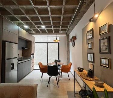 Loja Apartment | Tinta & hierro Suite 2