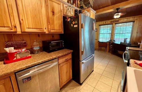 West Jefferson House | Tiny Ashe Cabin-Riverfront, Firepit, Kayaks, Wifi, Small Dog Friendly, Grill
