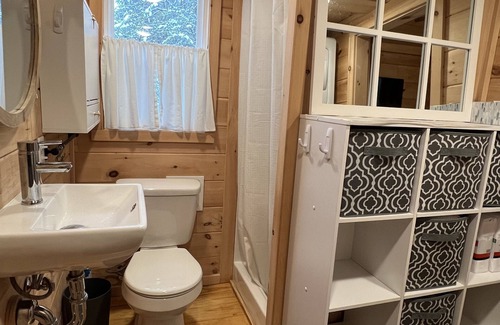 Newport Cabin | Tiny Cottage near the TN Smoky Mountains