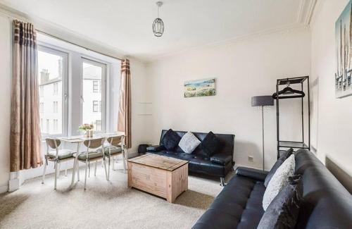 Dundee Apartment | Tiny home at Dundee