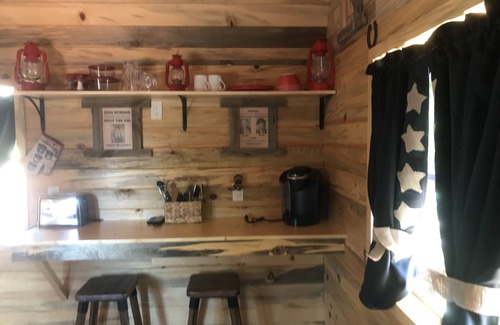 Blanding House | Tiny Home Cabin - Central to National Parks - ATV Trailer Parking Available!