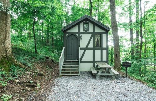 Sevierville House | Tiny Home Cottage Near the Smokies #5 Fleur